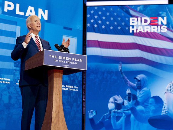 S'il est élu, Joe Biden s'engage à mettre "immédiatement" en place une stratégie nationale contre le coronavirus. © KEYSTONE/AP/Andrew Harnik