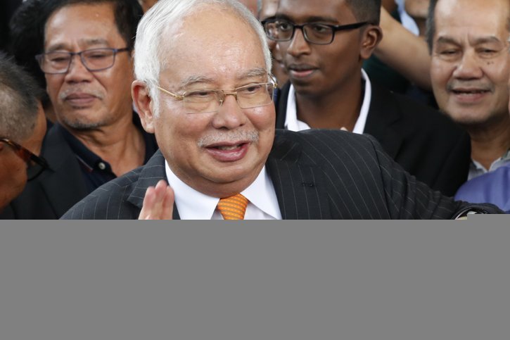 L'ombre de l'ancien Premier ministre malaisien Najib Razak, grand bénéficiaire du siphonnage du fonds 1MDB, va planer sur le procès de deux hommes d'affaires qui s'ouvre mardi devant le Tribunal pénal fédéral (archives). © KEYSTONE/AP/VINCENT THIAN