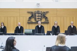 Neuf Allemands devant la justice pour avoir projeté un coup d'Etat