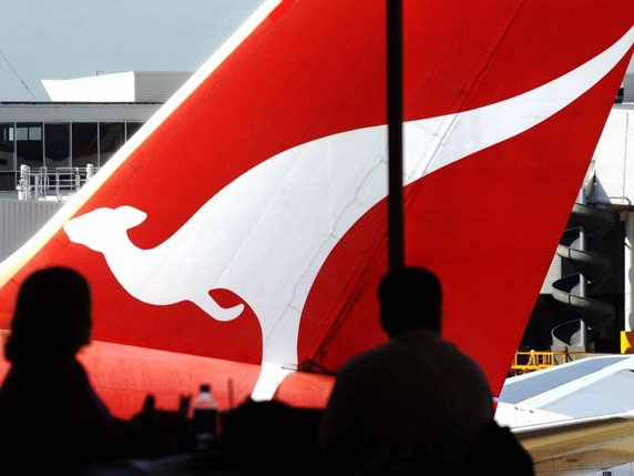 La compagnie aérienne australienne Qantas annonce 1,9 milliard de dollars de perte annuelle. La demande de vols s'est effondrée en raison de la pandémie du coronavirus. Les vols internationaux ne reprendront pas avant la mi-2021 (archives). © KEYSTONE/EPA AAP IMAGE/MICK TSIKAS