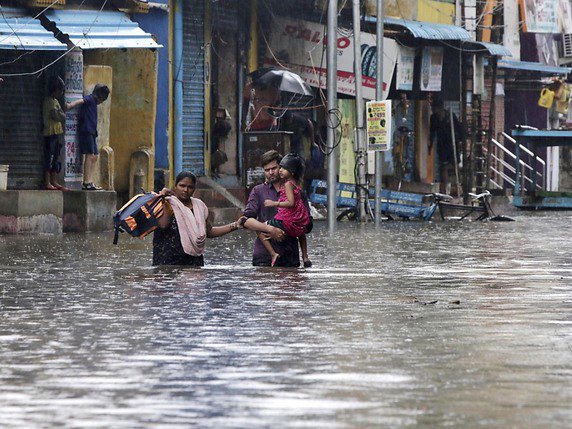Les rues de Chennai ont été recouvertes par les eaux. © KEYSTONE/AP/R. Parthibhan