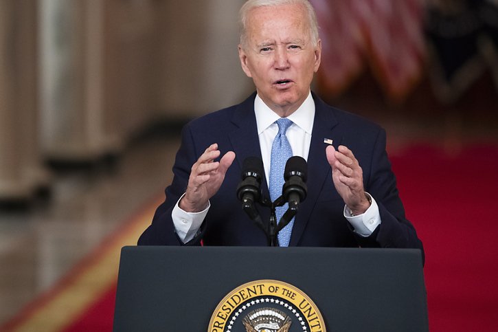 Joe Biden s'est exprimé mardi sur le retrait américain d'Afghanistan, près de 24 heures après l'annonce du départ des derniers soldats. © KEYSTONE/EPA/MICHAEL REYNOLDS