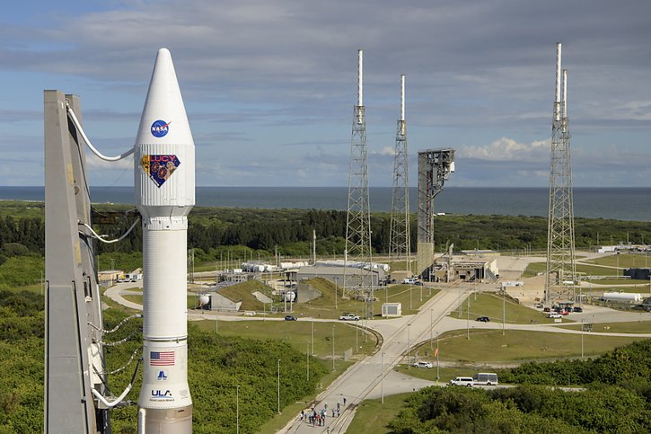 La fusée Atlas V est chargée de propulser le vaisseau vers les confins de l'espace. © KEYSTONE/EPA/Bill Ingalls / NASA HANDOUT