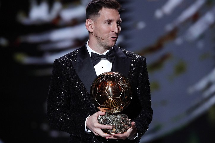Lionel Messi: son septième Ballon d'Or ne fait pas l'unanimité © KEYSTONE/EPA/YOAN VALAT