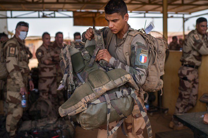 Soldats français quittant leur base de Gao au Mali, en juin 2021. © KEYSTONE/AP