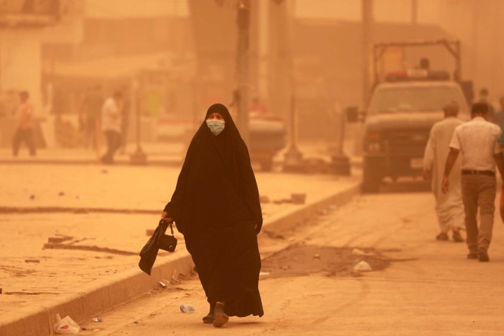 L'Irak est balayé par une nouvelle tempête de sable. Le pays est présenté comme l'un des cinq Etats au monde les plus vulnérables aux effets du changement climatique et à la désertification. (archives) © KEYSTONE/EPA/AHMED JALIL