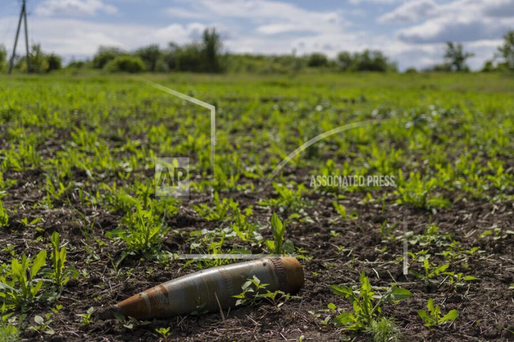 Le Belarus a apparemment tiré une vingtaine de roquettes sur un village ukrainien (archives). © KEYSTONE/AP/Bernat Armangue