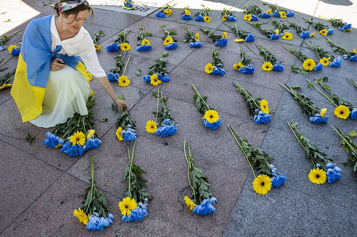 De nombreuses Ukrainiennes étaient présentes au rassemblement à Genève. © KEYSTONE/MARTIAL TREZZINI