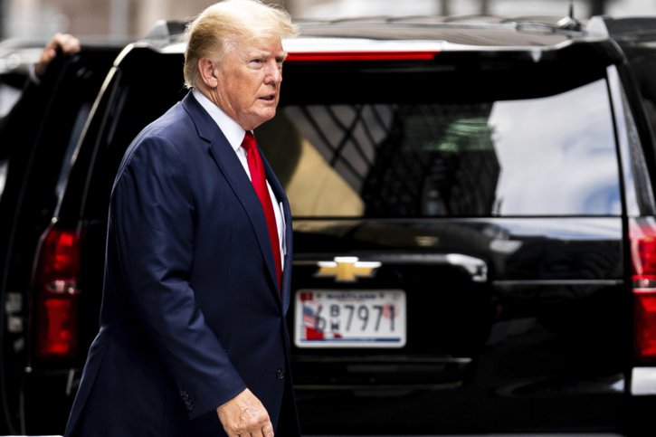 L'ancien président des Etats-Unis Donald Trump s'était dit favorable à la publication du mandat de perquisition (archives). © KEYSTONE/AP/Julia Nikhinson