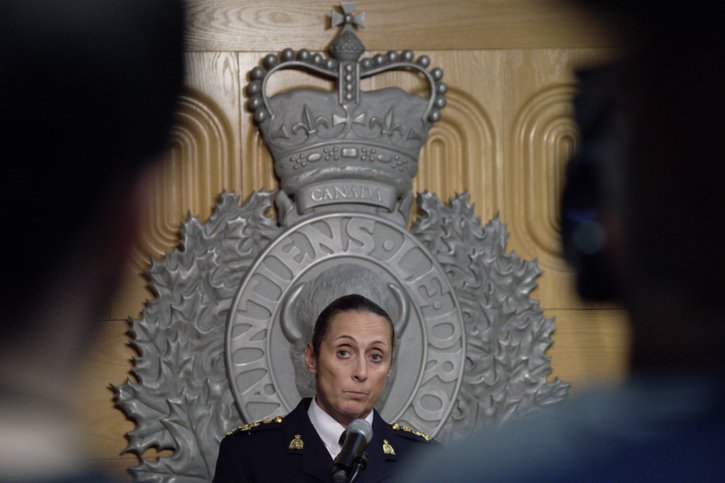 Deux suspects sont recherchés, a indiqué la commissaire adjointe de la Gendarmerie royale du Canada, Rhonda Blackmore, lors d'une conférence de presse. © KEYSTONE/AP/Michael Bell