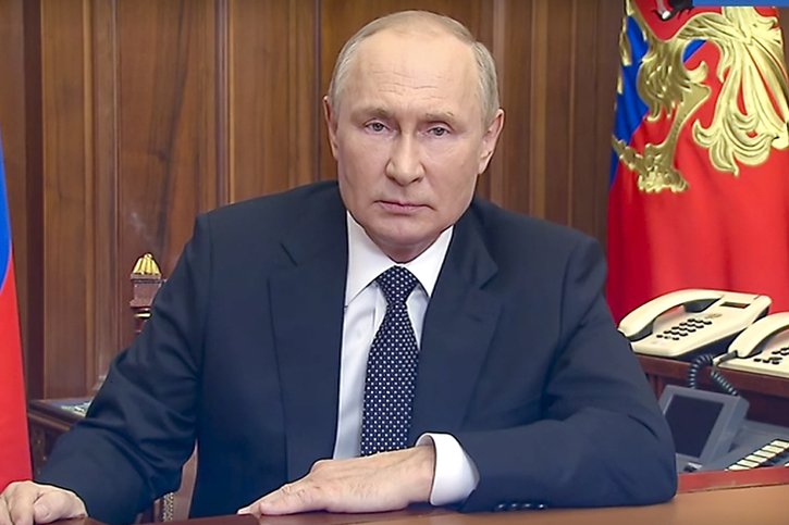 Le président russe Vladimir Poutine a décrété une mobilisation partielle des Russes en âge de combattre qui concernera au moins 300'000 personnes. © KEYSTONE/AP