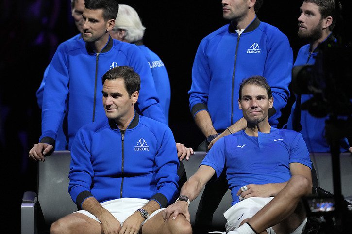 L'émotion était immense après le dernier match de Federer © KEYSTONE/AP/Kin Cheung