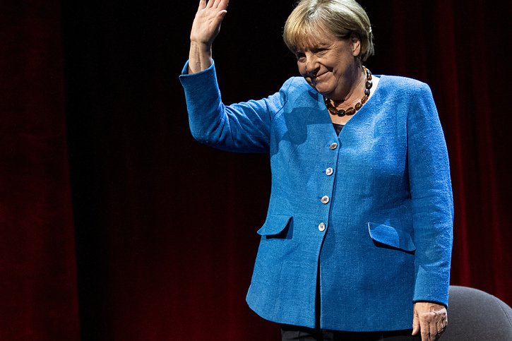 L'ONU salue la politique sur les réfugiés de l'ancienne chancelière allemande Angela Merkel par un prix à Genève (archives). © KEYSTONE/AP DPA/FABIAN SOMMER