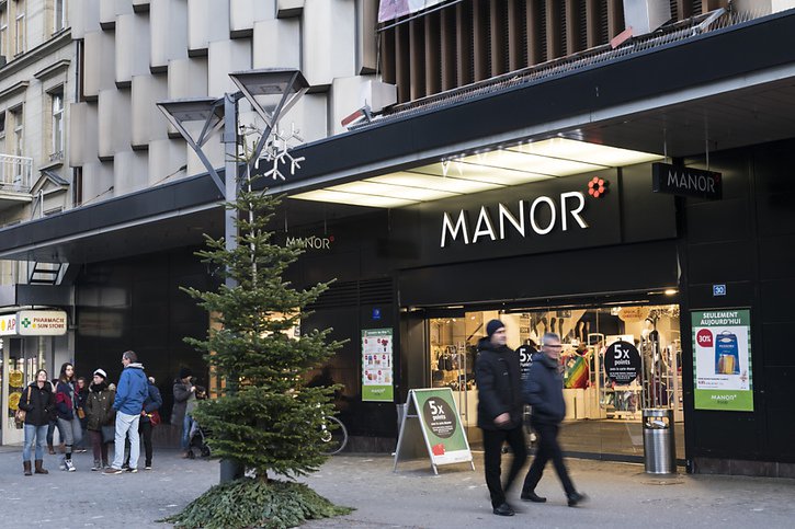 Manor a été la première enseigne à lancer le Black Friday en Suisse (archives). © KEYSTONE/ADRIEN PERRITAZ