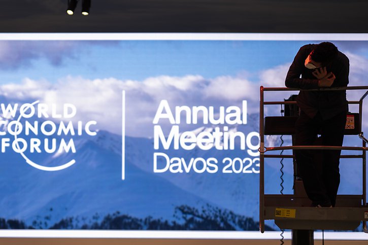 Des dizaines de dirigeants de différents pays sont attendus dans les prochains jours pour le Forum économique mondial (WEF) à Davos (GR). © KEYSTONE/GIAN EHRENZELLER