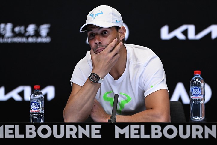 Rafael Nadal sera bien éloigné des courts pendant 6 à 8 semaines © KEYSTONE/EPA/LUKAS COCH