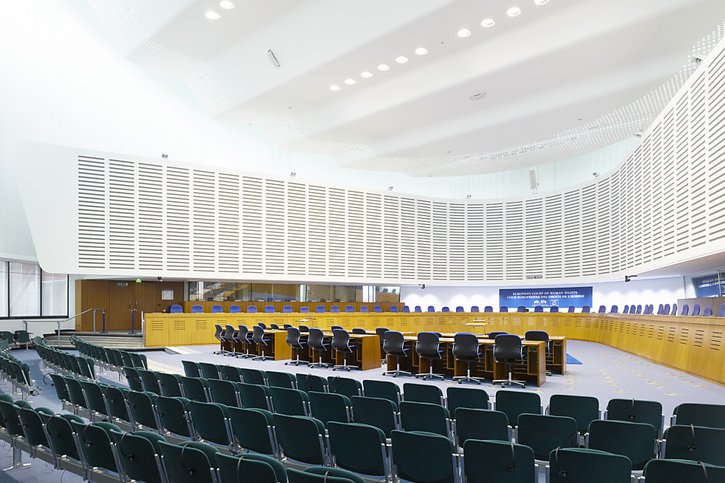 La Grande Chambre de la Cour européenne des droits de l'homme examinera mercredi la requête des Aînées pour la protection du climat (archives). © KEYSTONE/CHRISTIAN BEUTLER