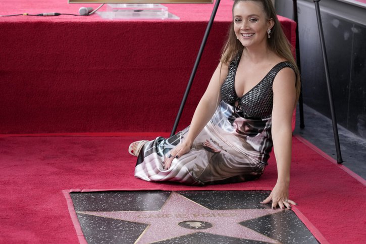 C'est la fille de Carrie Fisher, Billie Lourd, qui a honoré l'étoile de sa mère sur l'Hollywood Boulevard. © KEYSTONE/AP/Chris Pizzello