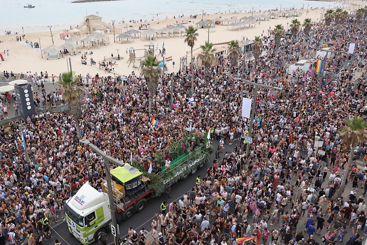 La Marche des fiertés de Tel Aviv est la plus importante du genre au Proche-Orient. © KEYSTONE/EPA/ABIR SULTAN