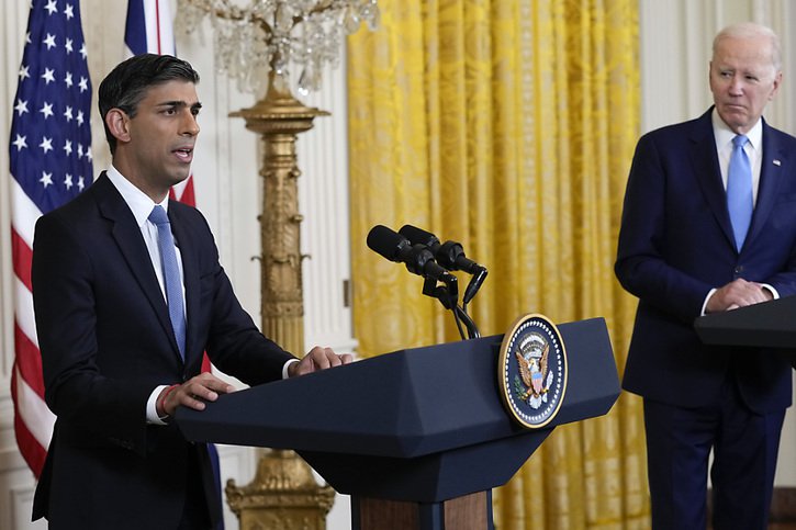 Les deux présidents célèbrent une amitié retrouvée. © KEYSTONE/AP/Susan Walsh