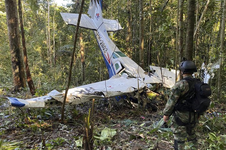 Les enfants erraient seuls dans la jungle depuis le crash de l'avion dans lequel ils se trouvaient avec leur mère, le pilote et un proche, tous trois décédés. © KEYSTONE/AP