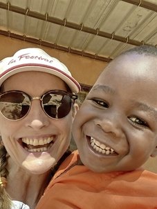 De la banque à l’humanitaire, la Fribourgeoise Isabelle Macheret a changé de vie