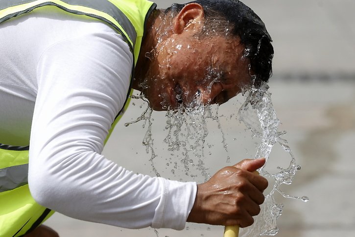 3,8 milliards de personnes ont subi cet été au moins 30 jours de chaleur extrême aggravée par le changement climatique (archives). © KEYSTONE/EPA/JUAN CARLOS HIDALGO