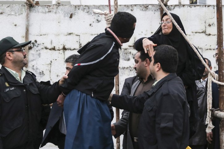Les exécutions en Iran, l'un des pays qui exécute le plus avec la Chine et l'Arabie saoudite, s'effectuent par pendaison (archives). © KEYSTONE/AP Iranian Students News Agency, ISNA/ARASH KHAMOUSHI