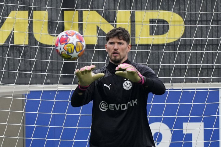 Gregor Kobel ne pourra vraisemblablement pas affronter le Bayern samedi © KEYSTONE/AP/Martin Meissner