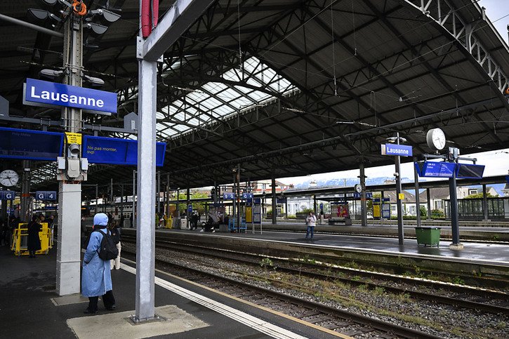 Les CFF ont fait jeudi un état des lieux sur le chantier de la gare de Lausanne avec Charles-André Philipona, directeur du programme Léman 2030 (archives). © Keystone/LAURENT GILLIERON