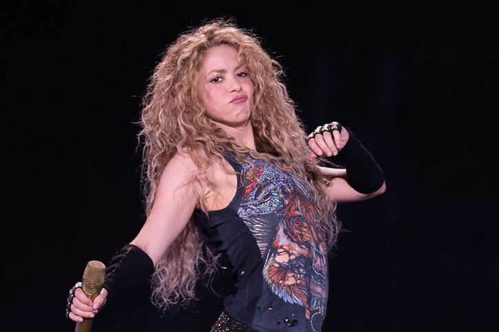 Shakira était soupçonnée d'avoir utilisé des sociétés domiciliées dans des paradis fiscaux pour éviter de payer l'intégralité de son impôt sur le revenu et sur la fortune en 2018 (archives). © KEYSTONE/DPA/DANIEL REINHARDT