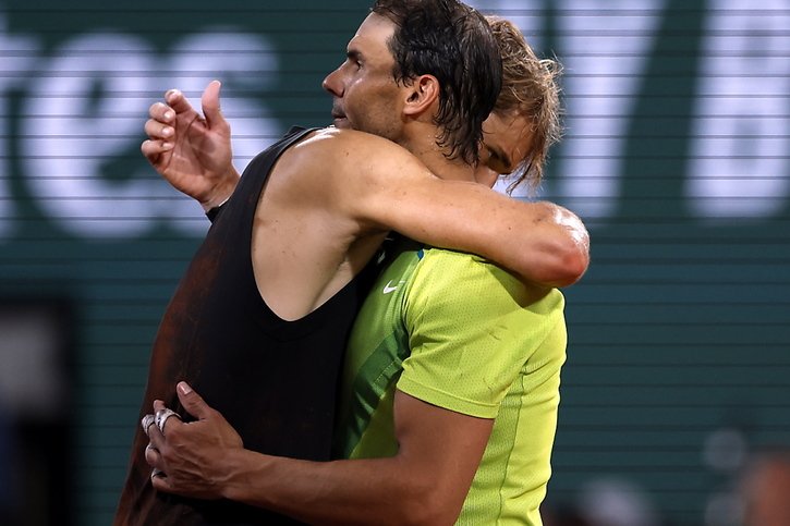 Rafael Nadal et Alexander Zverev vont se retrouver à Roland-Garros, deux ans après une demi-finale qui n'avait pas pu aller à son terme. © KEYSTONE/EPA/YOAN VALAT