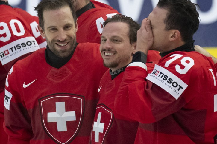 La Suisse espère bien sourire encore ce week-end à Prague © KEYSTONE/PETER SCHNEIDER