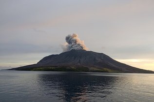 La menace d'un volcan persiste en Indonésie