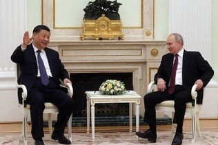 Poutine, en quête de soutien, rencontre Xi à Pékin