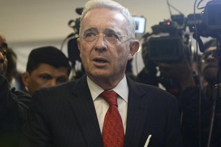 Uribe accusé formellement de fraude et subornation de témoins