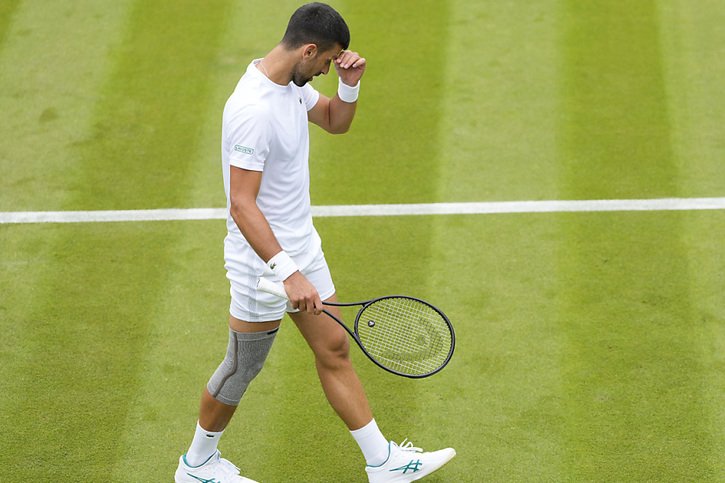 Djokovic a joué sans ressentir de douleur vendredi © KEYSTONE/AP/Kirsty Wigglesworth