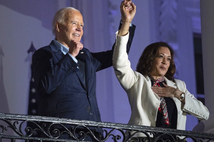 Joe Biden a apporté son soutien total à Kamala Harris pour le remplacer dans la course à la Maison-Blanche (archives). © KEYSTONE/AP/Evan Vucci