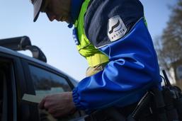Sud fribourgeois: Sans permis, sans plaques et sous stup', elle volait de l’essence