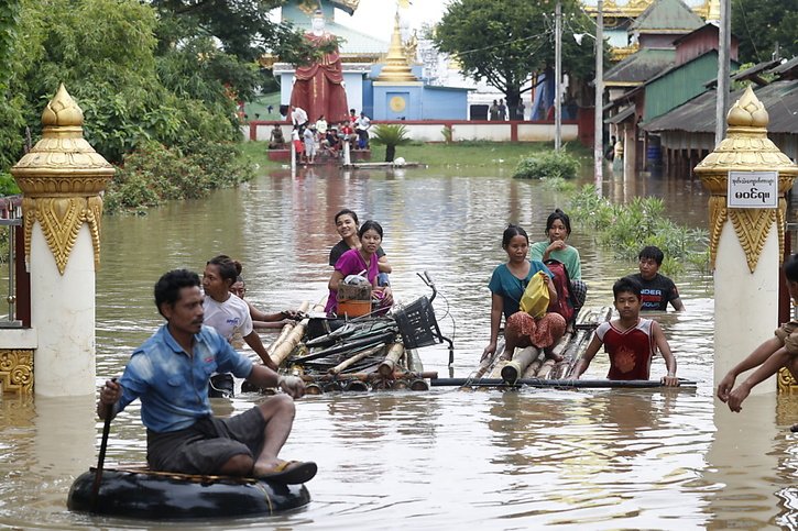 Le typhon meurtrier Yagi a déversé le week-end dernier de fortes pluies sur l'Asie du Sud-Est. Il a provoqué des glissements de terrain et des inondations, comme ici dans une ville du sud de la Birmanie. (Archives) © KEYSTONE/EPA/NYEIN CHAN NAING